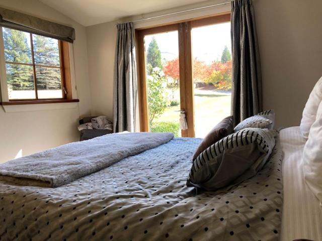 Three Thirty B & B Queenstown Exterior photo